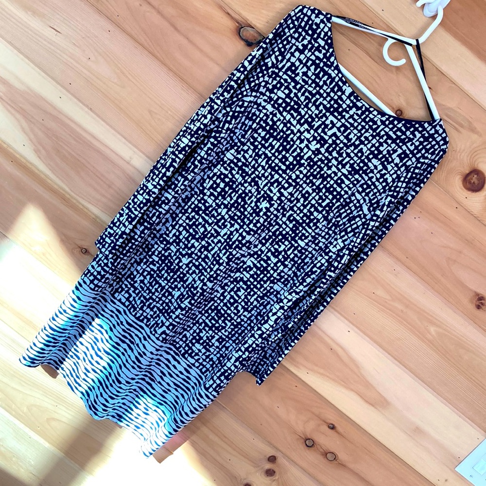 Lined long sleeve, navy & white Vince Camuto dress
